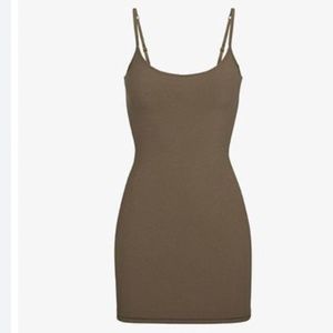 NWT SKIMS ARMY SLIP DRESS